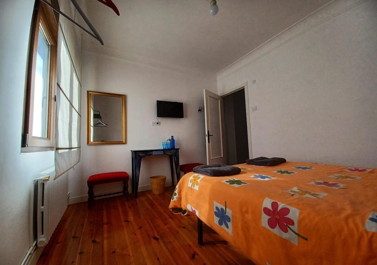 Habitaciones En El Atico De Tona Mirando A La Bahia De Сантандер Екстериор снимка