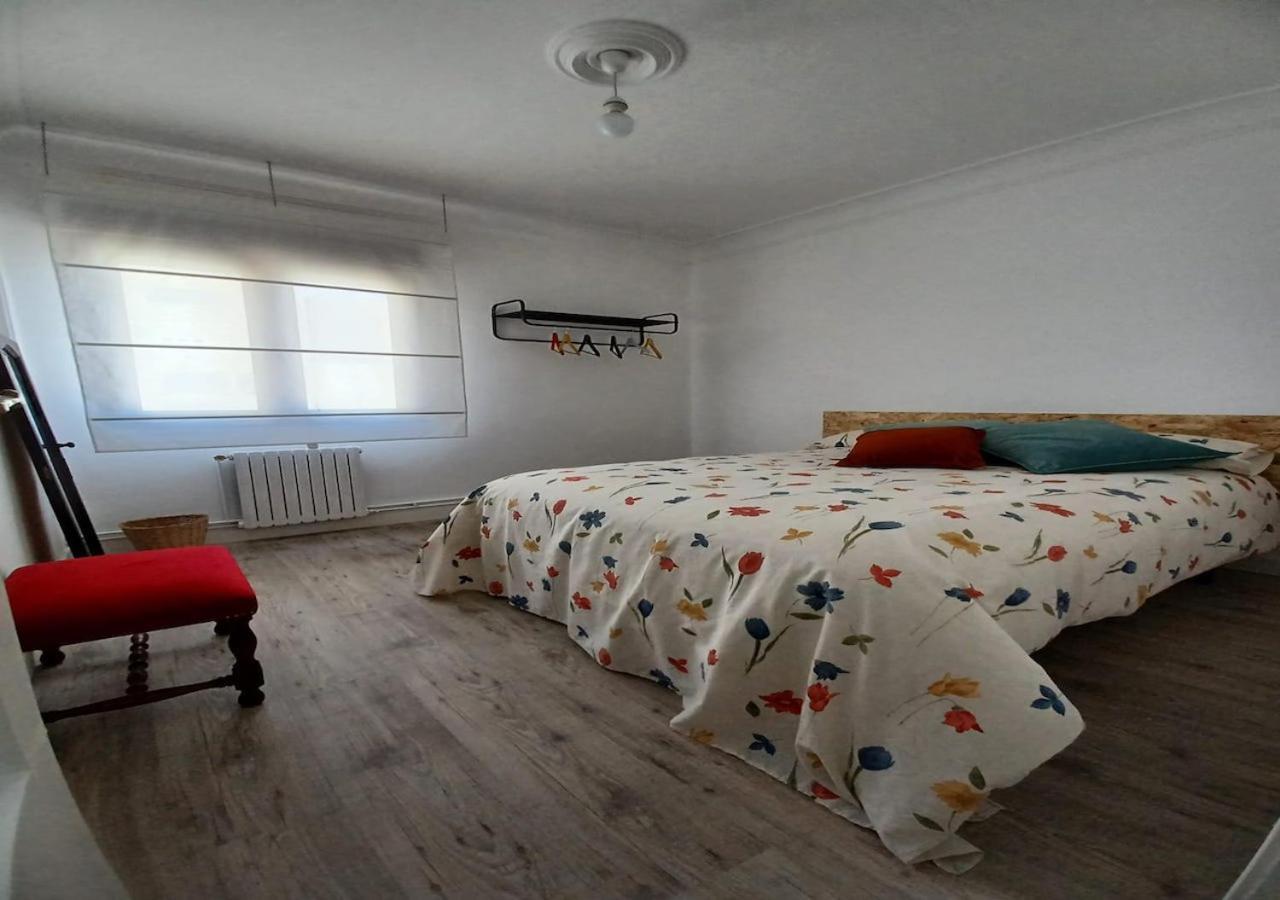 Habitaciones En El Atico De Tona Mirando A La Bahia De Сантандер Екстериор снимка